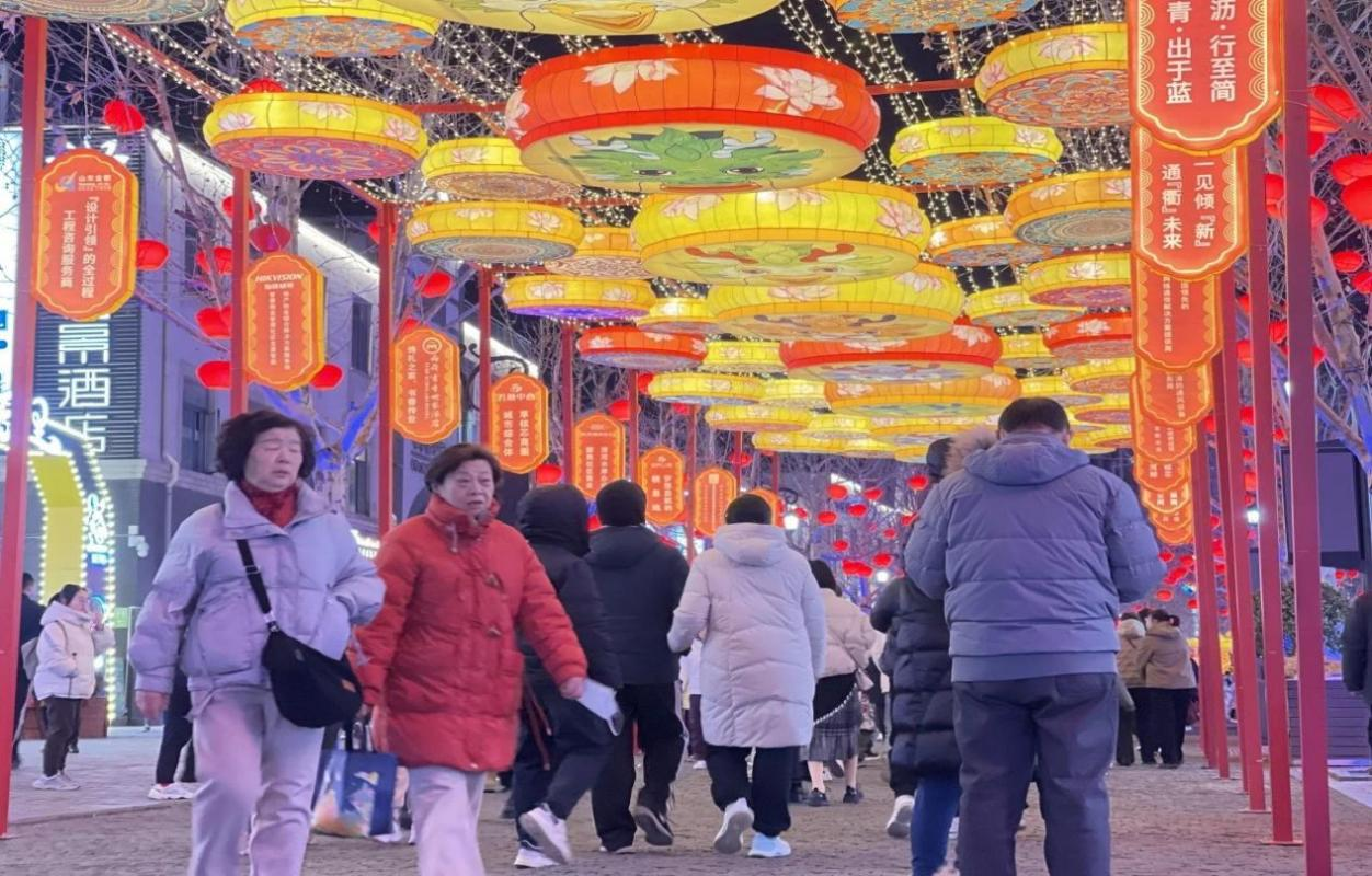 金衢設計咨詢(xún)集團第三屆印象濟南泉城最美花燈會(huì )“龍”重“燈”場(chǎng)